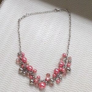 Women's Elegant Pink and Silver Beaded Necklace!